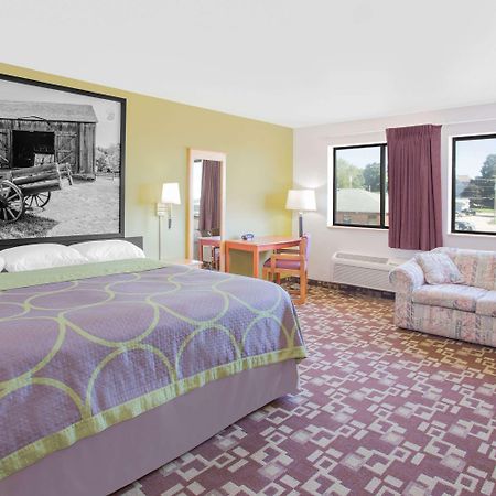 Super 8 By Wyndham Independence Ia Hotel ภายนอก รูปภาพ